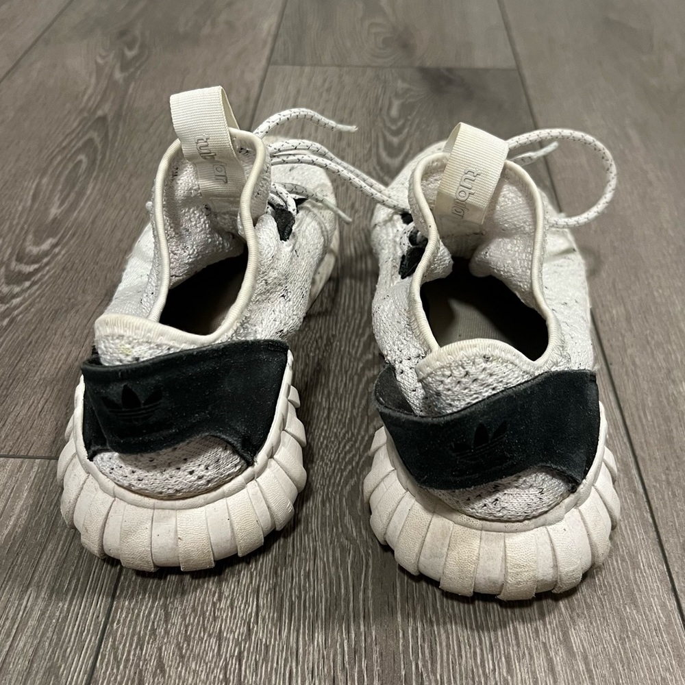 ADIDAS Tubular Doom Sock Primeknit Snkears White & Black - Picture 4 of 10